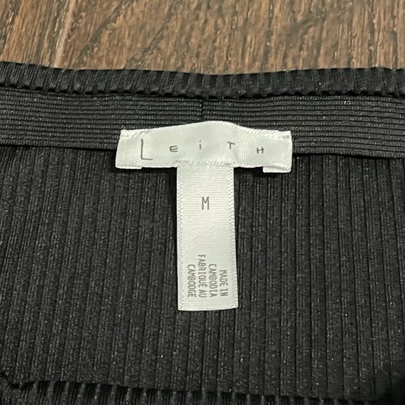 Leith Ribbed Side Slit Midi Skirt - Picture 10 of 11